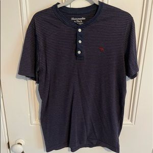 Abercrombie & Fitch Striped Short Sleeve Henley, Size Medium